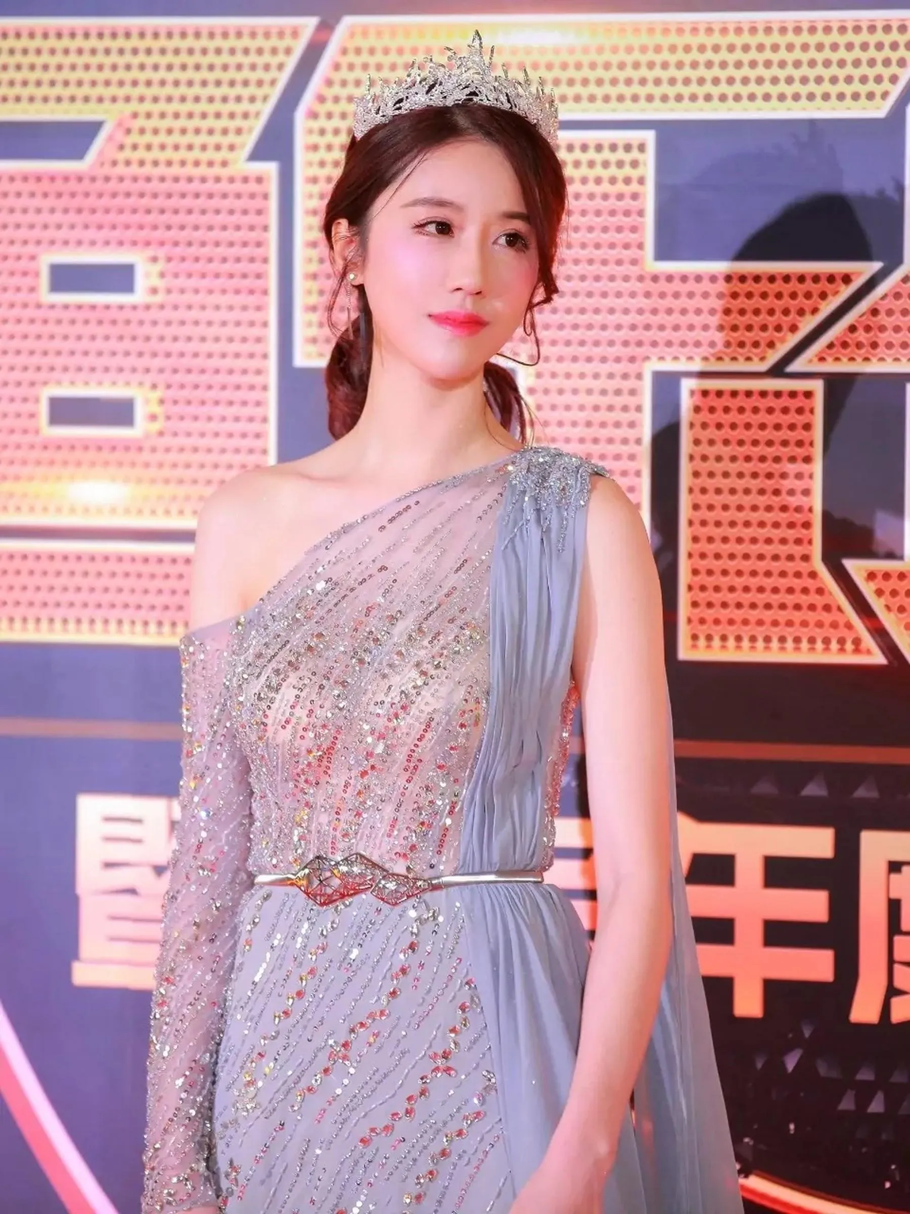 轩子巨2兔 – NO.03 高清无水印 [48P]插图1